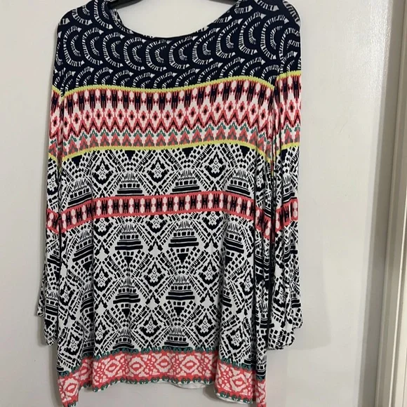 Ruby Rd. Top. - Picture 6 of 6